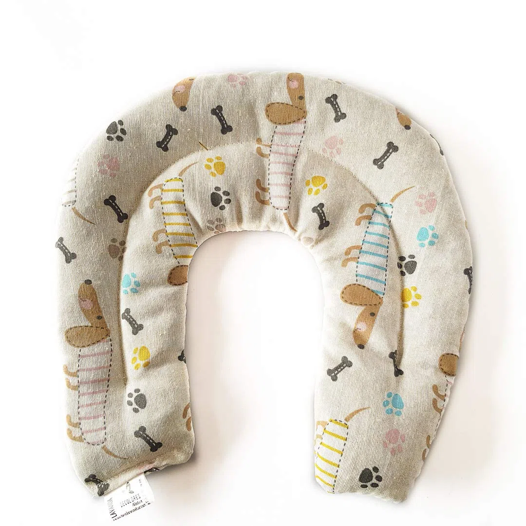 Decolores | Cojín Cervical Térmico de Semillas | 28 x 30 cm | para el Cuello y la Espalda Alta | Efecto Calor y Frío | Apto para Microondas y Congelador | Relax y Bienestar