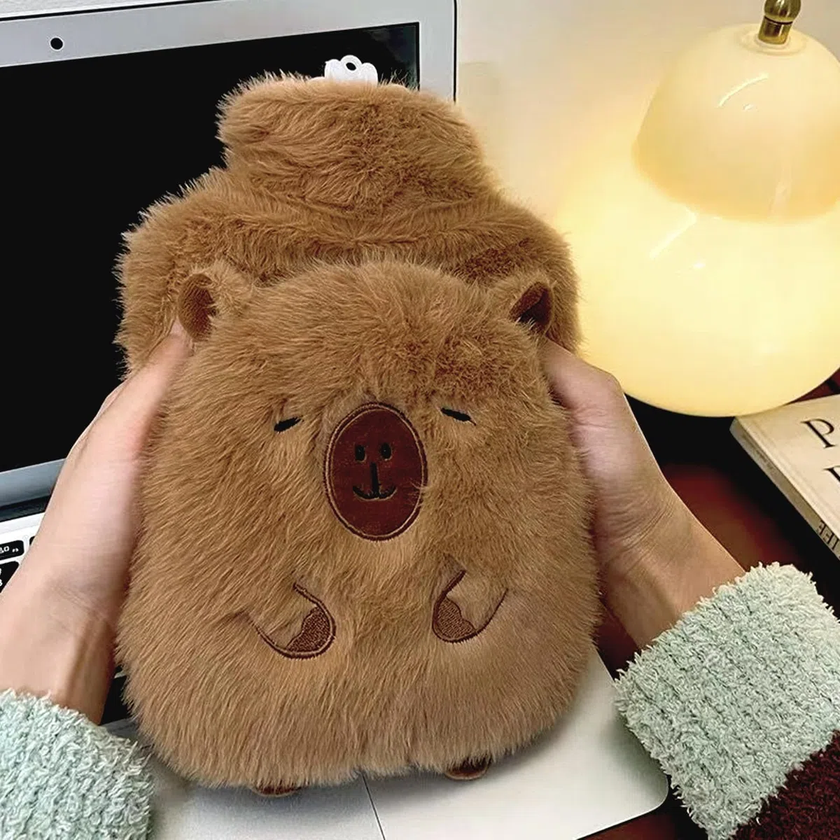 Capibara Peluche Bolsa Agua Caliente, Lindo Bolsas Agua Caliente, 1000ML Hot Water Bottle with Cover, Capybara Peluche Saco Agua Quente, Hot Water Bag Regalo Mujer Niño para Navidad Cumpleaños
