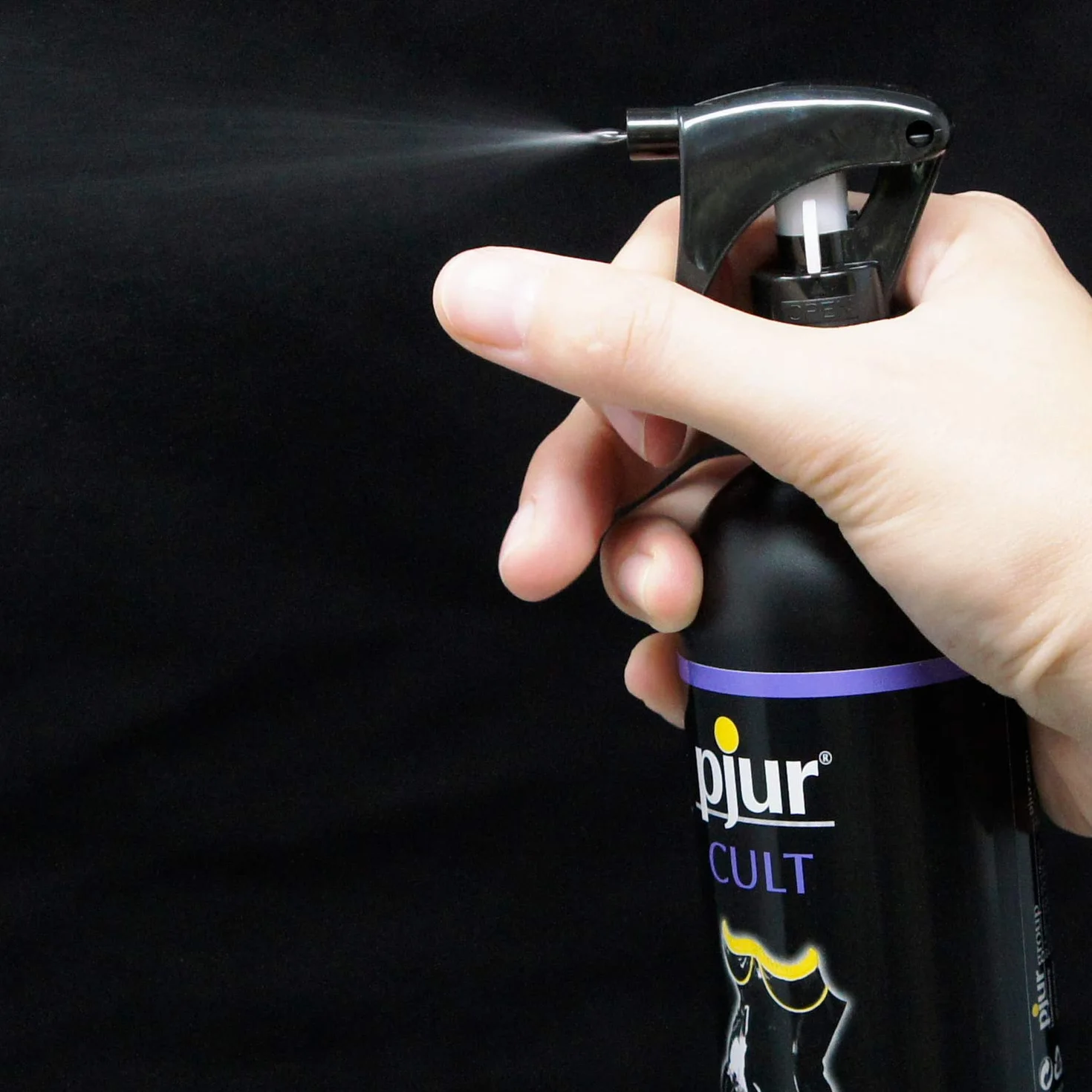 pjur CULT Ultra Shine - Cuida el látex para un brillo intenso sin pulido posterior - para goma (250ml)