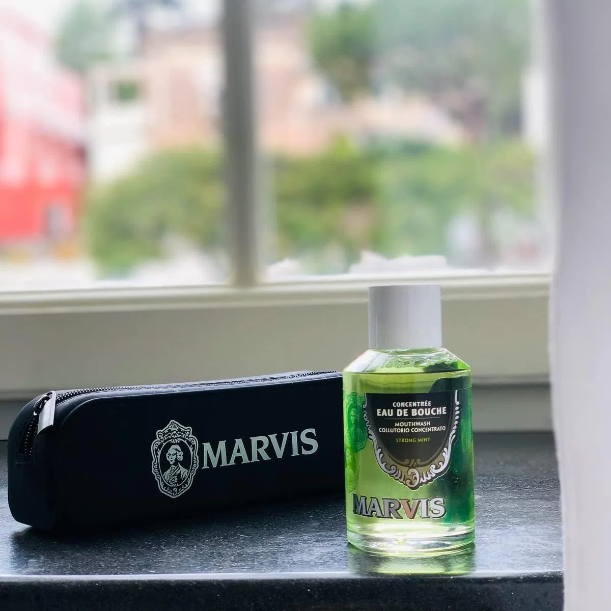 Marvis Enjuague bucal concentrado menta verde, 120 ml, colutorio sin alcohol para un aliento fresco, reduce la acumulación de placa y cuida las encías
